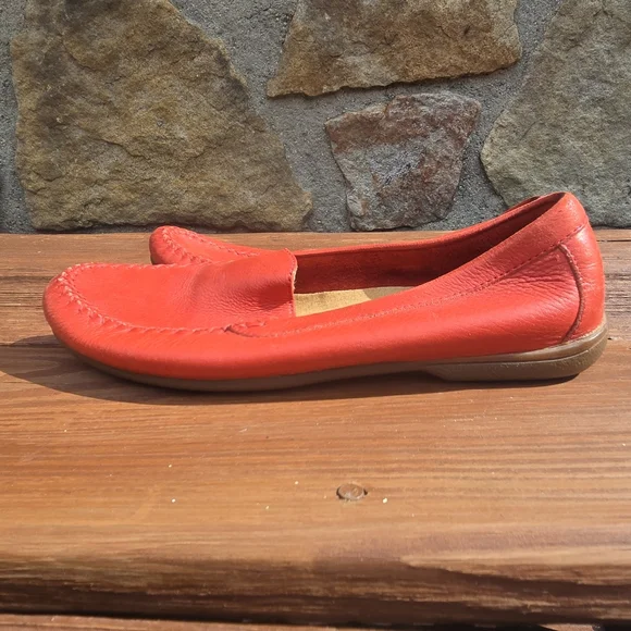*Bundle Deal*- Rockport- Women's- Brown Suade Loafers- Red Leather Flats- 6M - Picture 3 of 11
